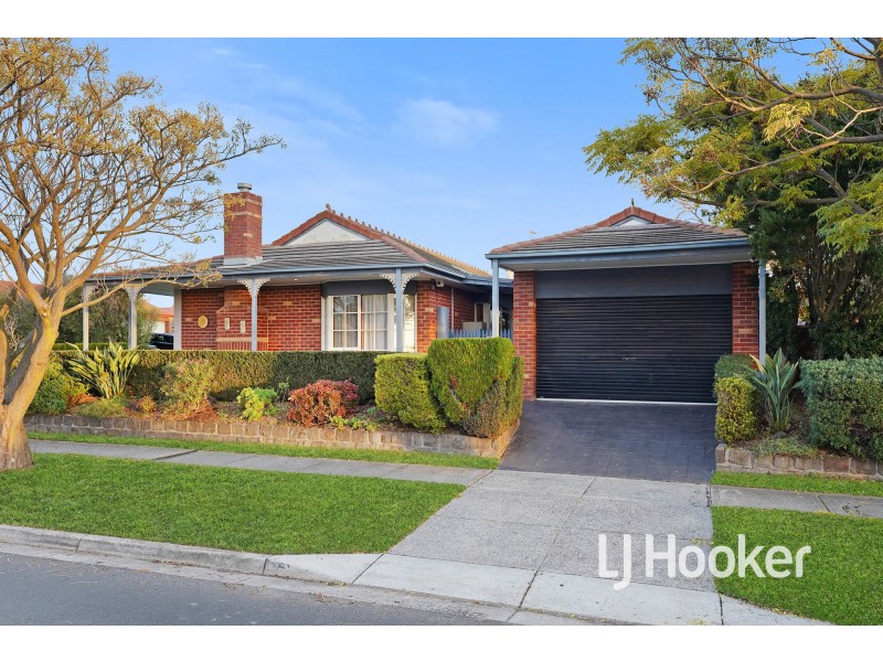 133 Lawless Drive, Cranbourne North VIC 3977