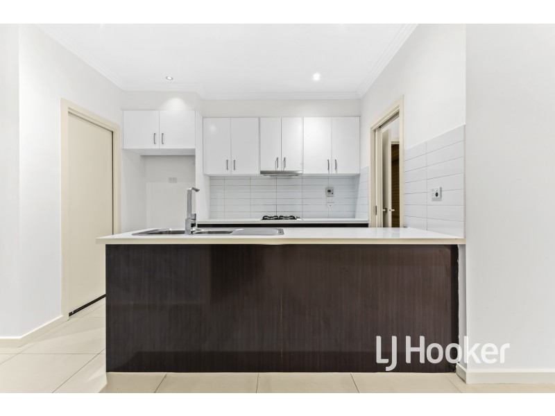 9/280 Pound Road, Hampton Park VIC 3976