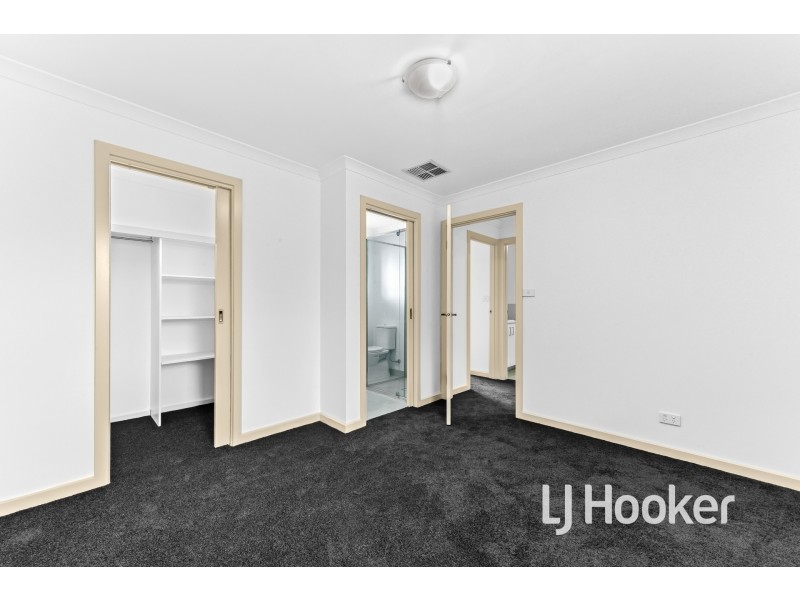 9/280 Pound Road, Hampton Park VIC 3976