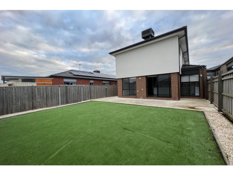 32 Bowler Avenue, Clyde VIC 3978