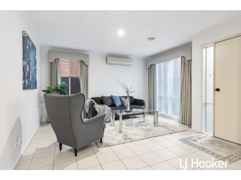 8 Raphael Street, Hallam VIC 3803