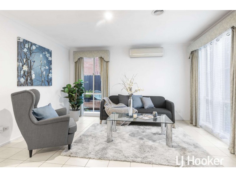 8 Raphael Street, Hallam VIC 3803