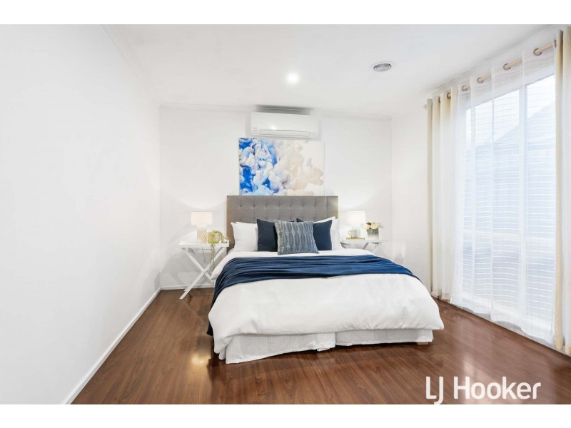 8 Raphael Street, Hallam VIC 3803