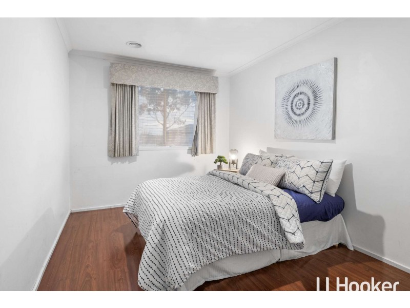 8 Raphael Street, Hallam VIC 3803