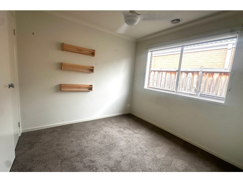 16 Dorkings Way, Clyde North VIC 3978