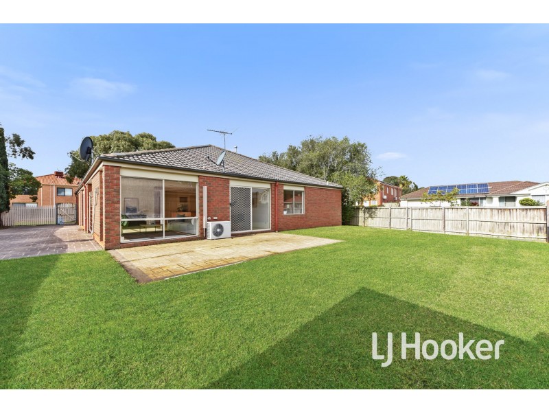 68 Astley Wynd, Lynbrook VIC 3975