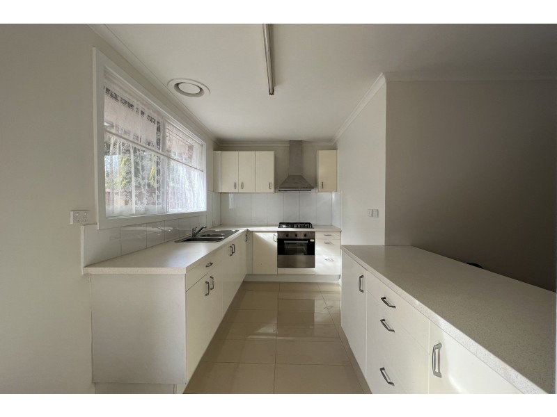 12 Stewart Avenue, Narre Warren VIC 3805