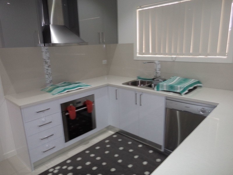 6 Uddin Lane, Hampton Park VIC 3976