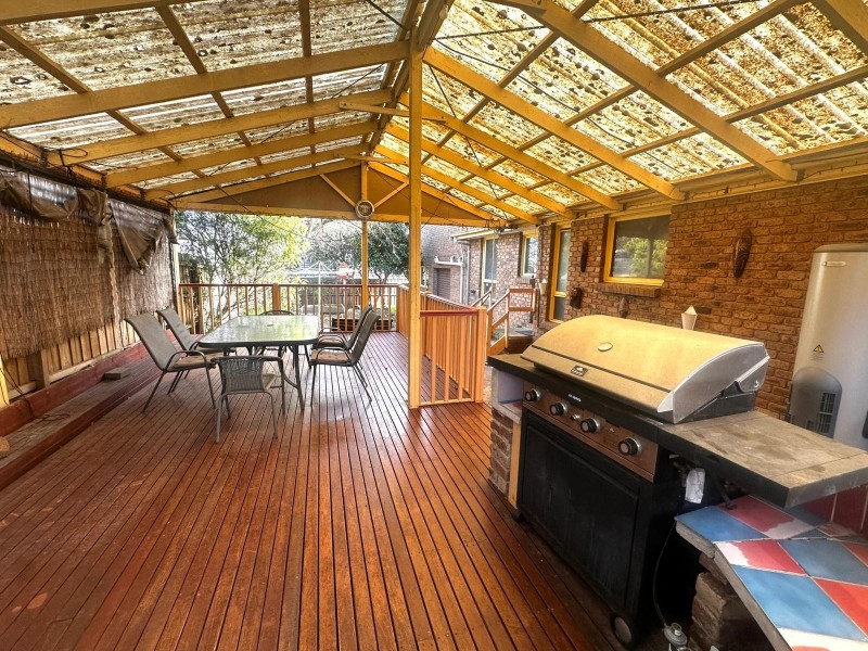 2 David Collins Drive, Endeavour Hills VIC 3802