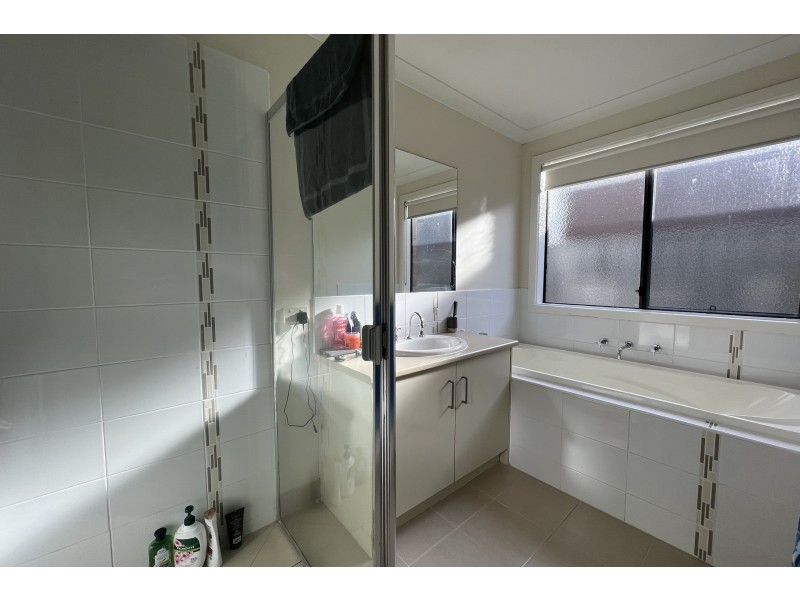 10 Tankard Drive, Cranbourne VIC 3977