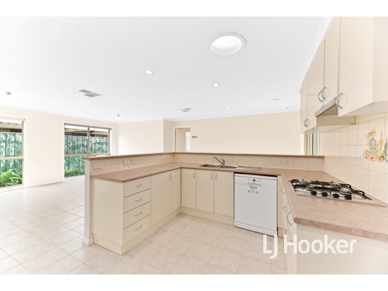 15 Somerset Court, Narre Warren South VIC 3805