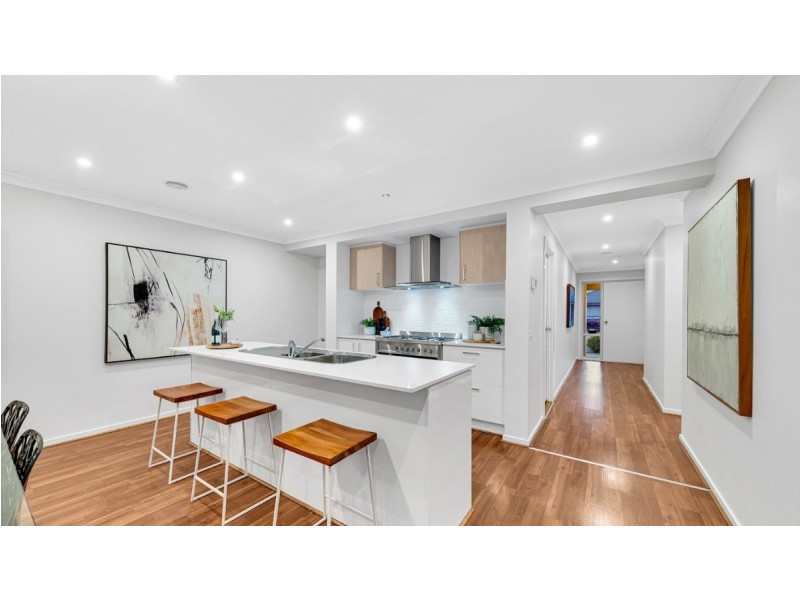 4 Anice Street, Cranbourne East VIC 3977