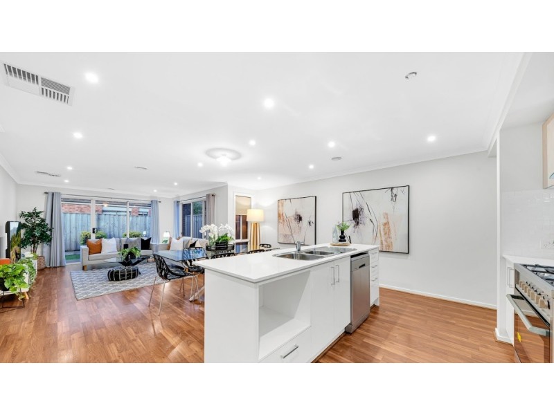 4 Anice Street, Cranbourne East VIC 3977