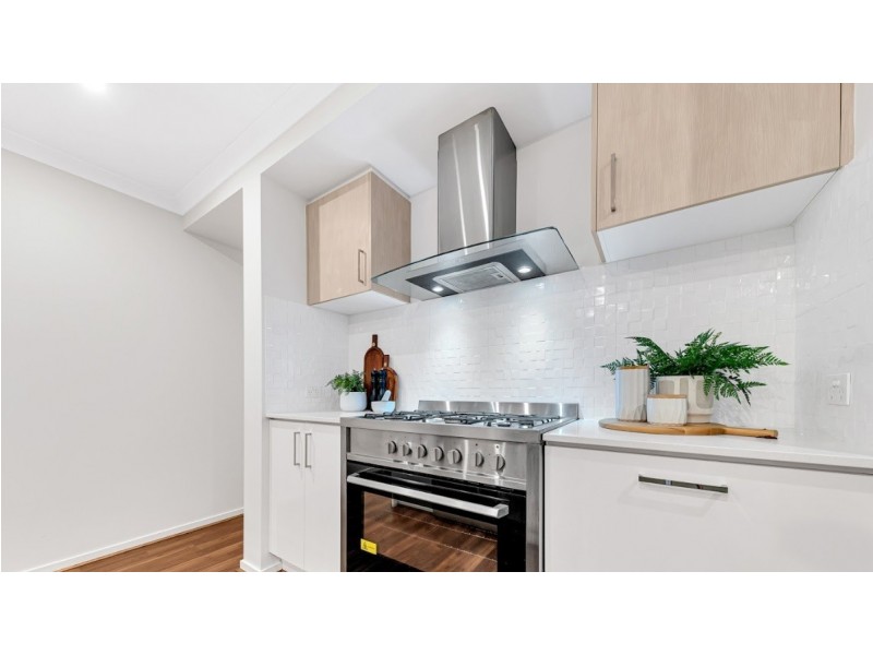 4 Anice Street, Cranbourne East VIC 3977