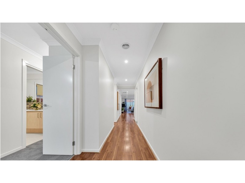 4 Anice Street, Cranbourne East VIC 3977