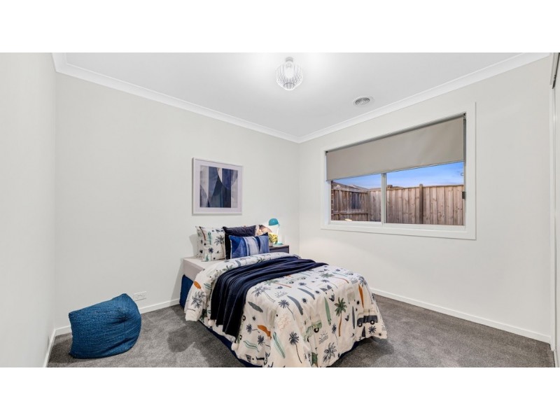 4 Anice Street, Cranbourne East VIC 3977