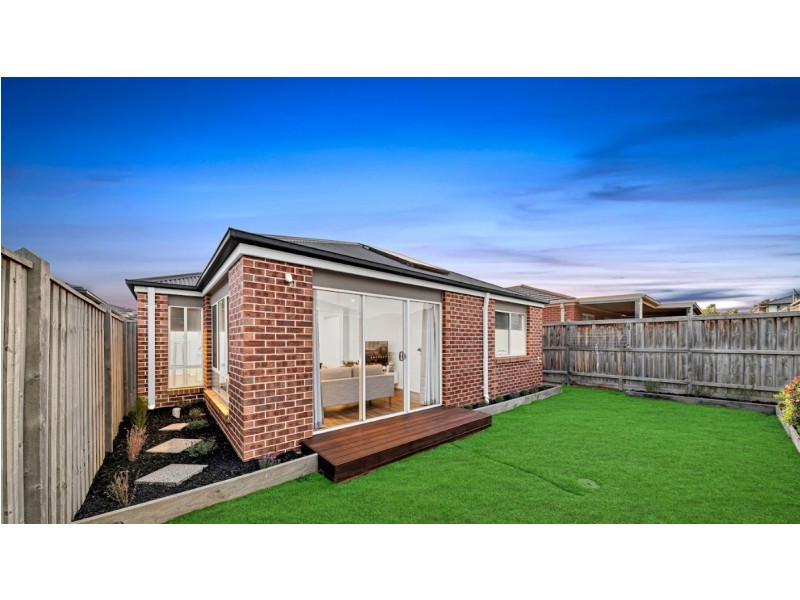 4 Anice Street, Cranbourne East VIC 3977