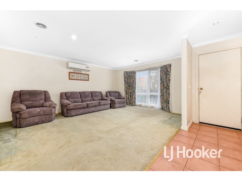 33 Jessica Drive, Hampton Park VIC 3976