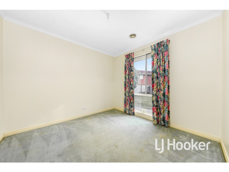 33 Jessica Drive, Hampton Park VIC 3976