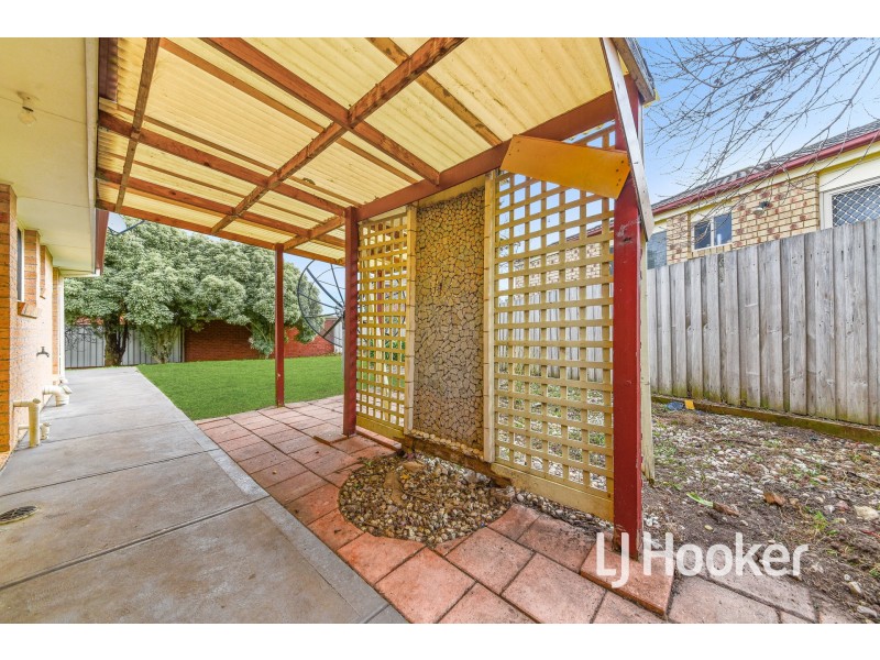 33 Jessica Drive, Hampton Park VIC 3976