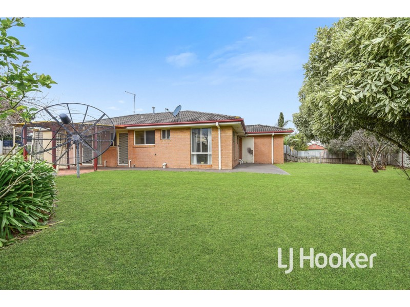 33 Jessica Drive, Hampton Park VIC 3976