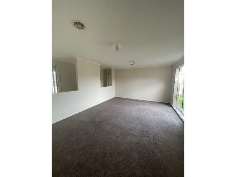 7 Ashmore Avenue, Narre Warren South VIC 3805