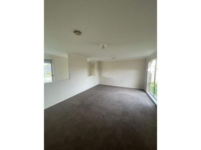 7 Ashmore Avenue, Narre Warren South VIC 3805