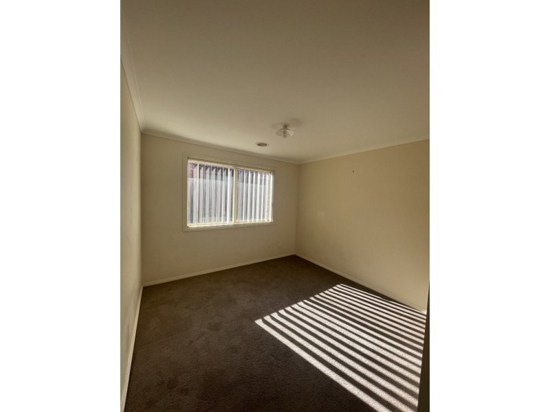 7 Ashmore Avenue, Narre Warren South VIC 3805