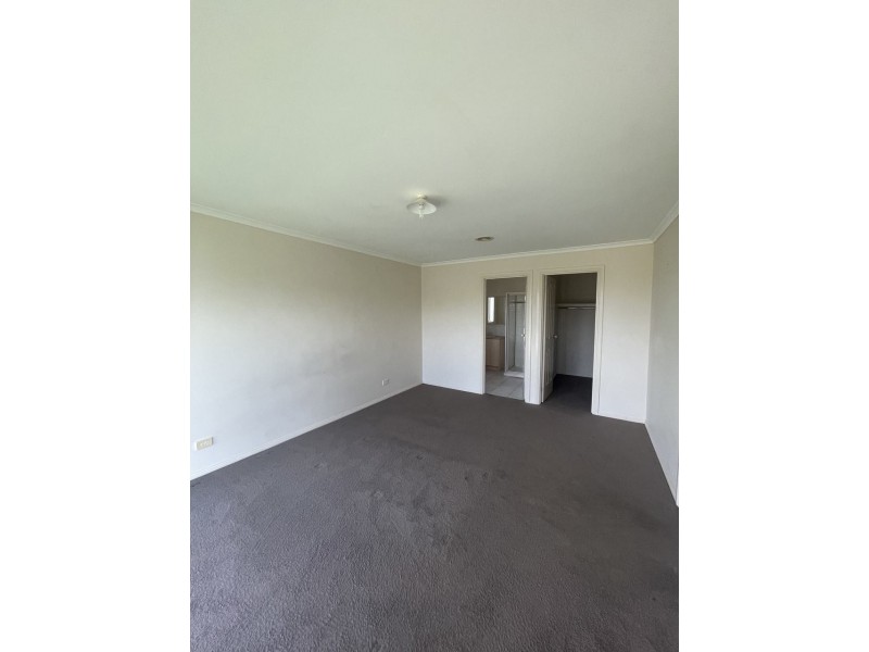 7 Ashmore Avenue, Narre Warren South VIC 3805