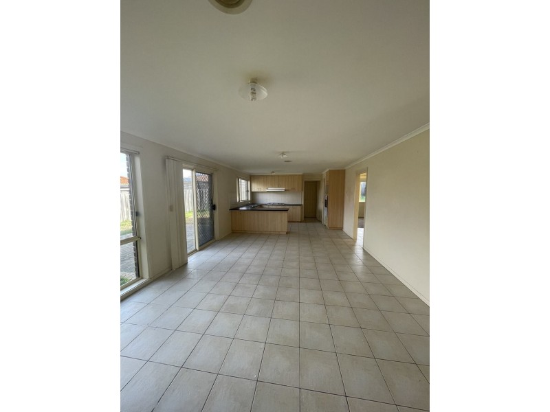 7 Ashmore Avenue, Narre Warren South VIC 3805