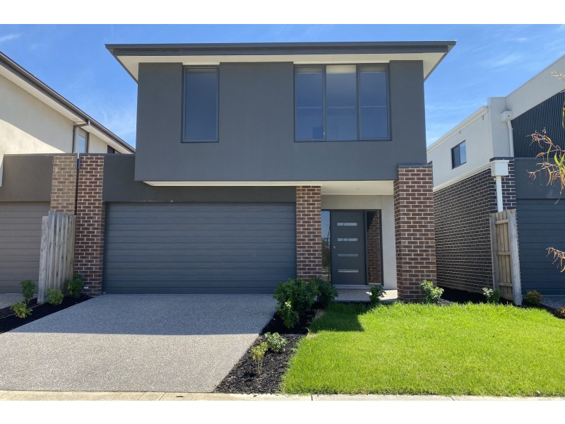 5 Camaro Drive, Cranbourne East VIC 3977