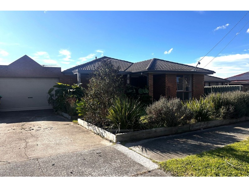 11 Kylie Court, Hampton Park VIC 3976