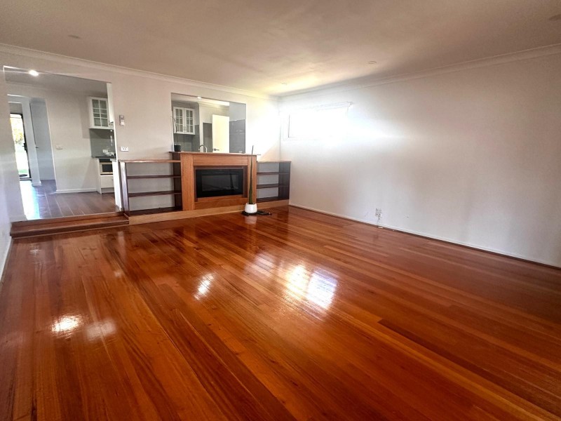 11 Kylie Court, Hampton Park VIC 3976