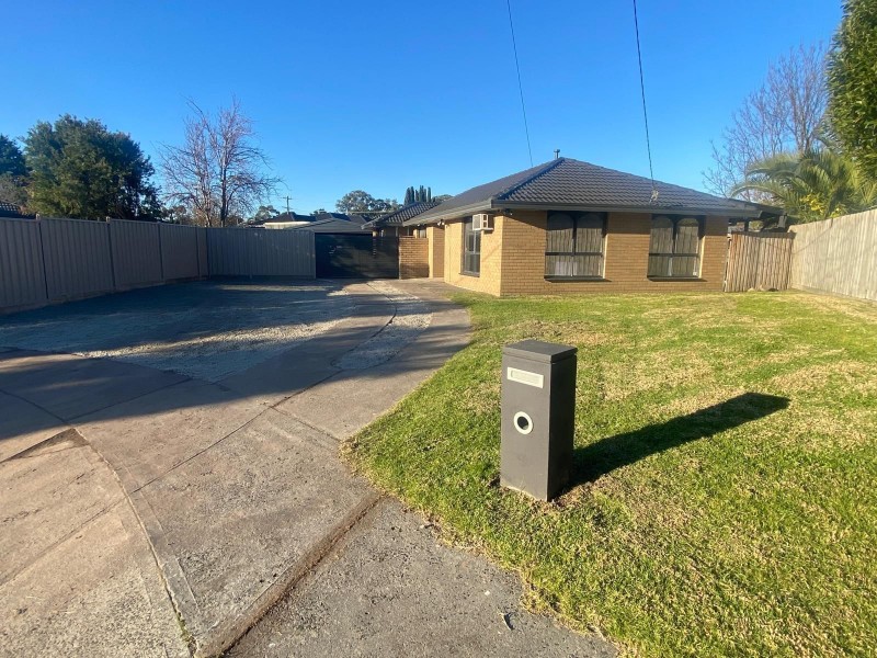 6 Karol Court, Hampton Park VIC 3976