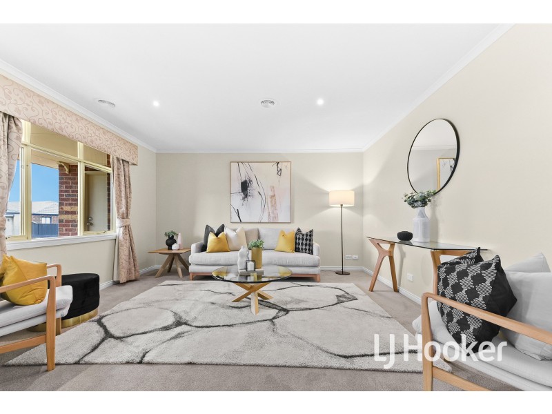 9 Arklow Court, Cranbourne VIC 3977