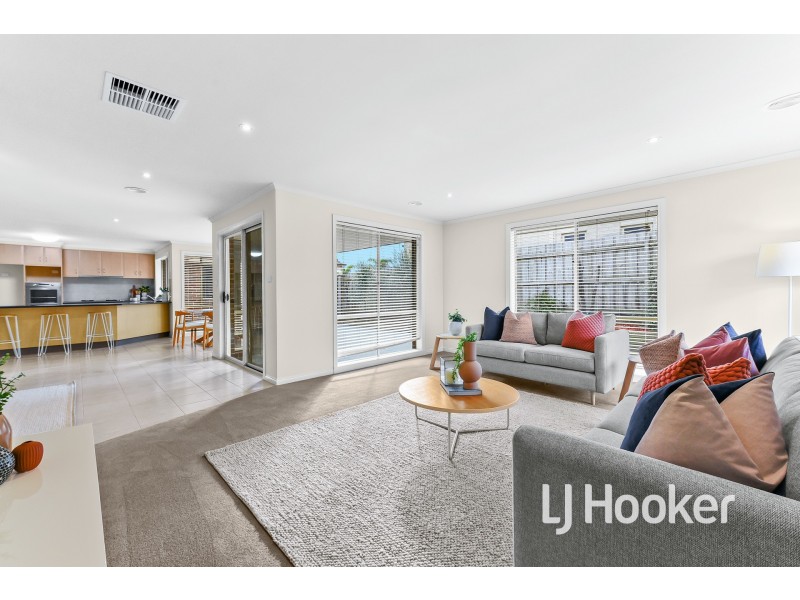 9 Arklow Court, Cranbourne VIC 3977