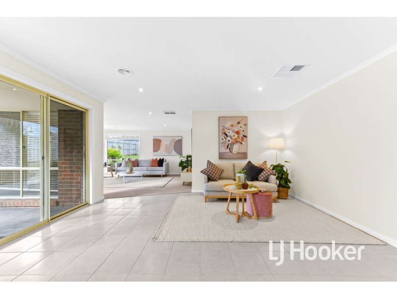 9 Arklow Court, Cranbourne VIC 3977