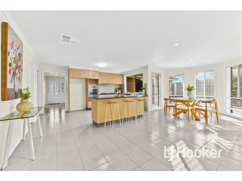 9 Arklow Court, Cranbourne VIC 3977