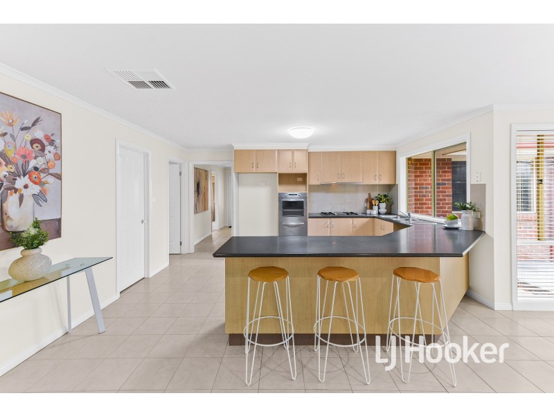 9 Arklow Court, Cranbourne VIC 3977