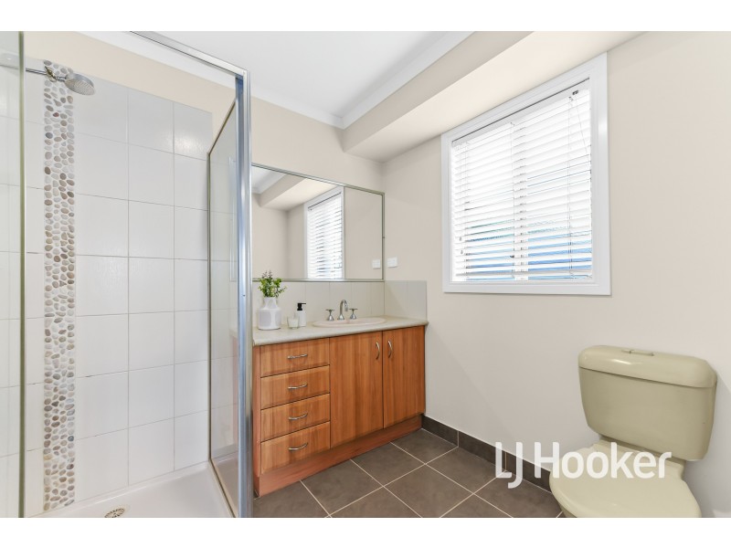 9 Arklow Court, Cranbourne VIC 3977