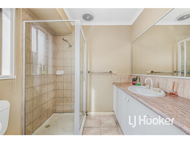 6A Jacqueline Place, Pakenham VIC 3810