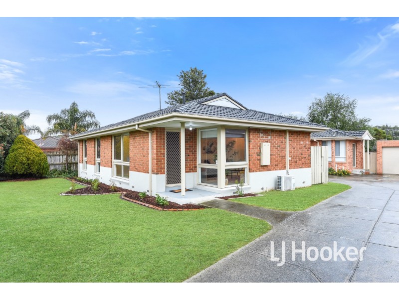 11 Strong Drive, Hampton Park VIC 3976