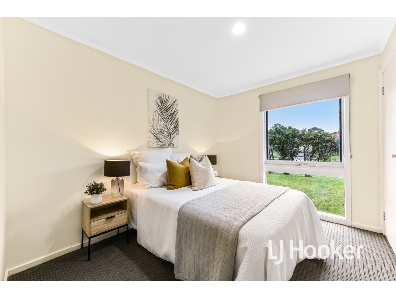 11 Strong Drive, Hampton Park VIC 3976