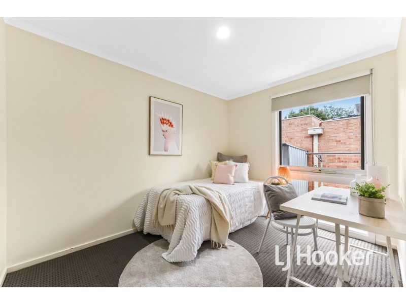 11 Strong Drive, Hampton Park VIC 3976