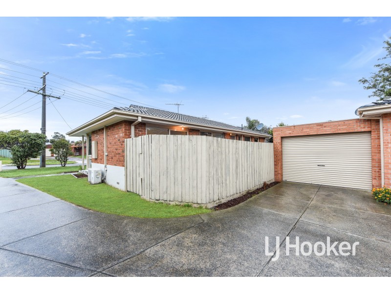 11 Strong Drive, Hampton Park VIC 3976