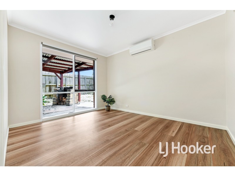 27 Sarah Place, Hampton Park VIC 3976