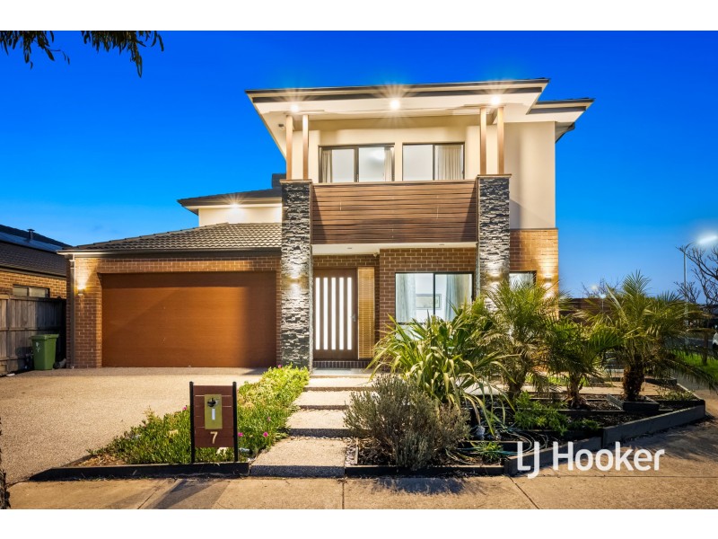 7 Prescott Drive, Cranbourne North VIC 3977