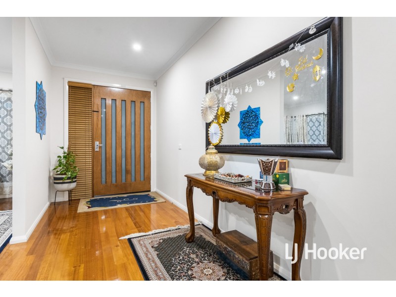 7 Prescott Drive, Cranbourne North VIC 3977