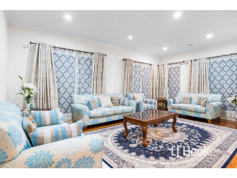 7 Prescott Drive, Cranbourne North VIC 3977