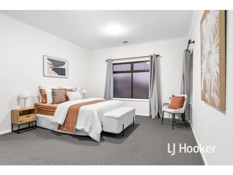 7 Prescott Drive, Cranbourne North VIC 3977